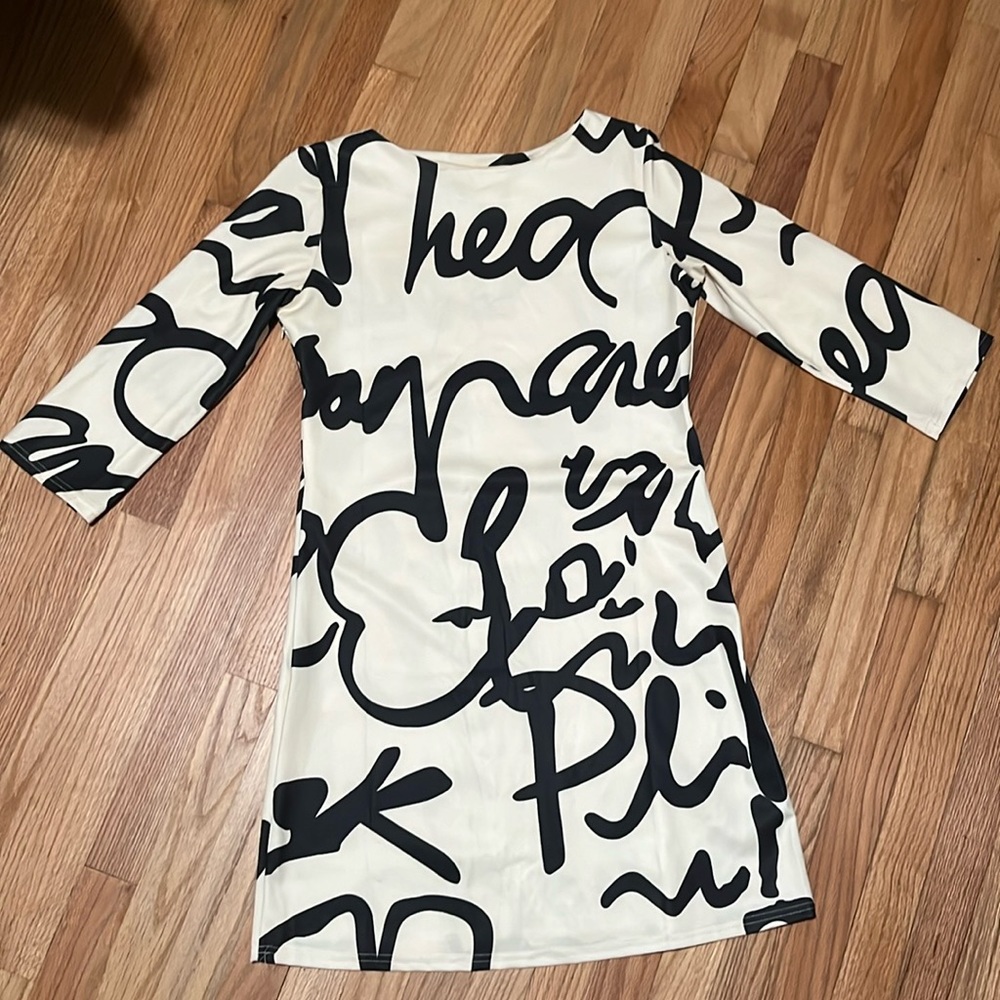 BKMGC XL Bold Cursive  Print Sheath Dress